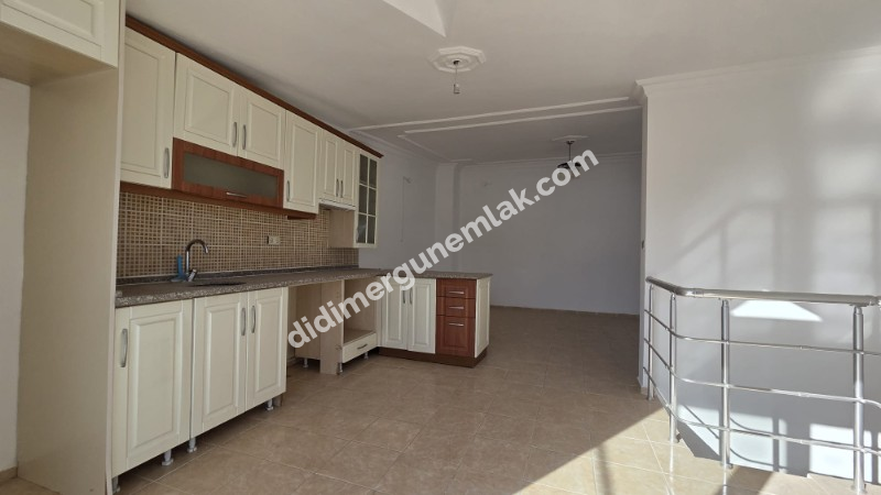 YENİ MAHALLE’DE SİTE İÇERİSİNDE 4+1 ÇATI DUBLEKS DAİRE FIRSATI!!!