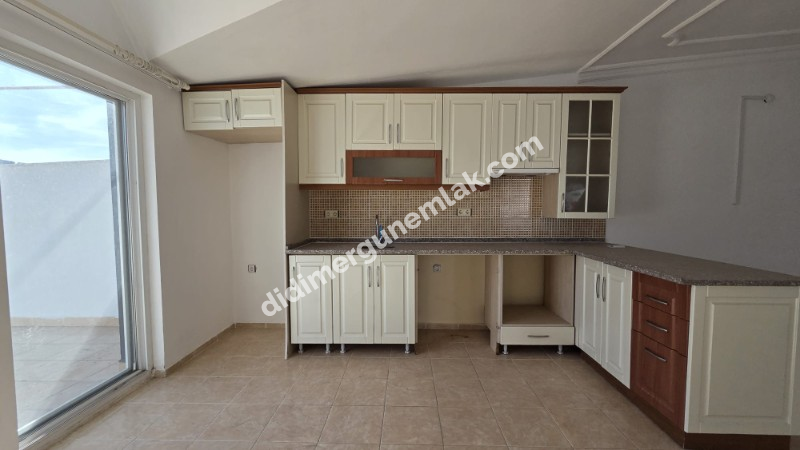 YENİ MAHALLE’DE SİTE İÇERİSİNDE 4+1 ÇATI DUBLEKS DAİRE FIRSATI!!!
