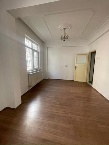 MERKEZİ KONUM 2+1 GENİŞ DAİRE