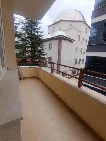 GÜVENAY - ÇORUM BAHÇELİEVLER MAH. BAHAR CADDESİ ÜZERİ 3+1 KİRALIK DAİRE