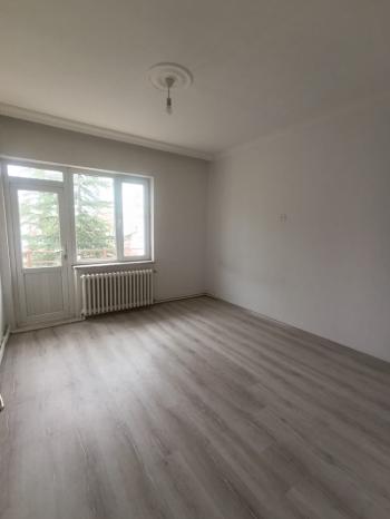 GÜVENAY - ÇORUM BAHÇELİEVLER MAH. BAHAR CADDESİ ÜZERİ 3+1 KİRALIK DAİRE