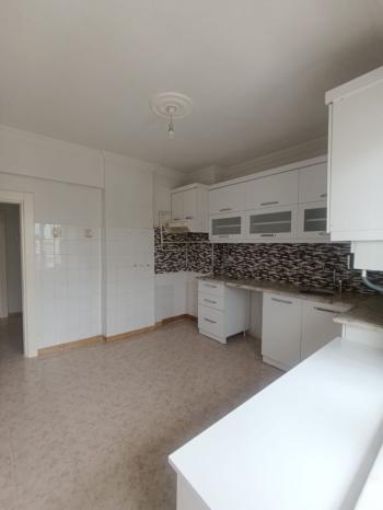 GÜVENAY - ÇORUM BAHÇELİEVLER MAH. BAHAR CADDESİ ÜZERİ 3+1 KİRALIK DAİRE