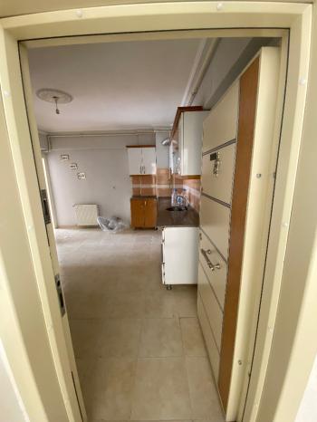GÜVENAY - ÇORUM ULUKAVAK MAH. KÖPRÜBAŞI SOKAKTA KİRALIK 1+1 DAİRE 
