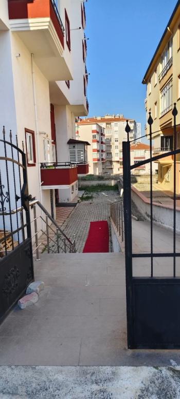 GÜVENAY - ÇORUM BAHÇELİEVLER MEHMET AKİF ERSOY 1. CADDESİ ÜZERİ 3+1 SATILIK DAİRE