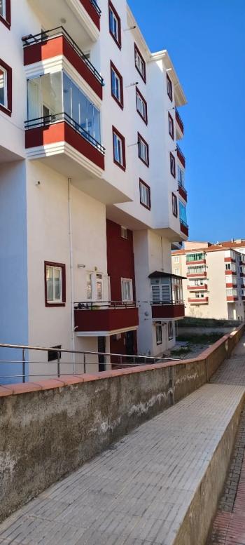 GÜVENAY - ÇORUM BAHÇELİEVLER MEHMET AKİF ERSOY 1. CADDESİ ÜZERİ 3+1 SATILIK DAİRE