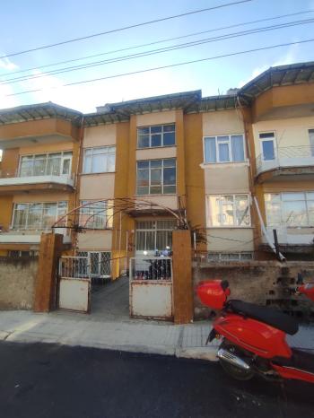 GÜVENAY -  ÇORUM GÜLABİBEY MÜZE ARKASI SATILIK 4+1 DAİRE