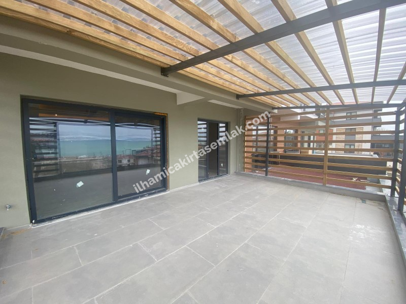 EDREMİT YENİ MAHALLEDE SATILIK SİTE İÇİ 3+1 DAİRE