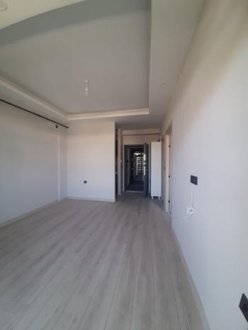 ADLİYE VE RESMİ KURUMLARA YAKIN KİRALIK 1+1 BÜROLAR