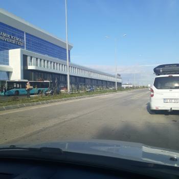DEMİR EKOSAN SANAYİ SİTESİNDE AVM KONSEPTLİ CADDE CEPHELİ DÜKKAN
