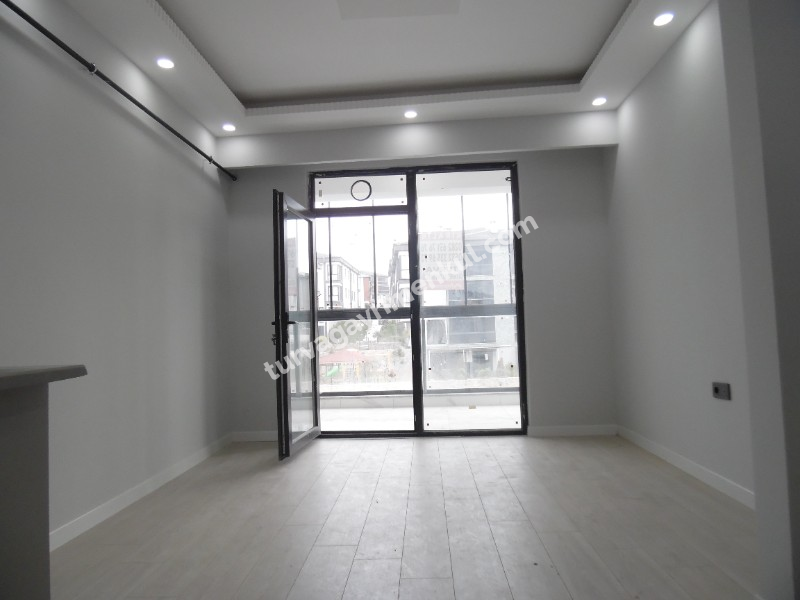 İSMET PAŞA BULVARINA YAKIN YENİ BİNADA 1+1 KİRALIK DAİRE 