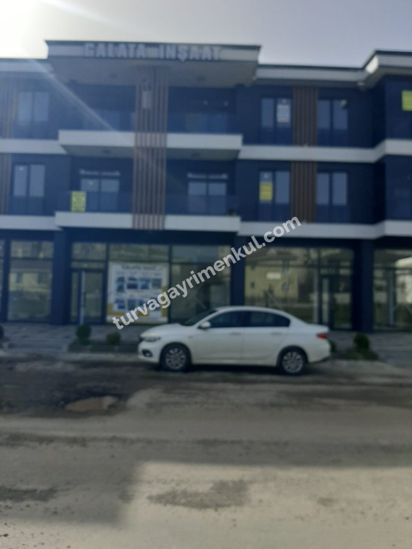 ADLİYE VE RESMİ KURUMLARA YAKIN KİRALIK 1+1 BÜROLAR