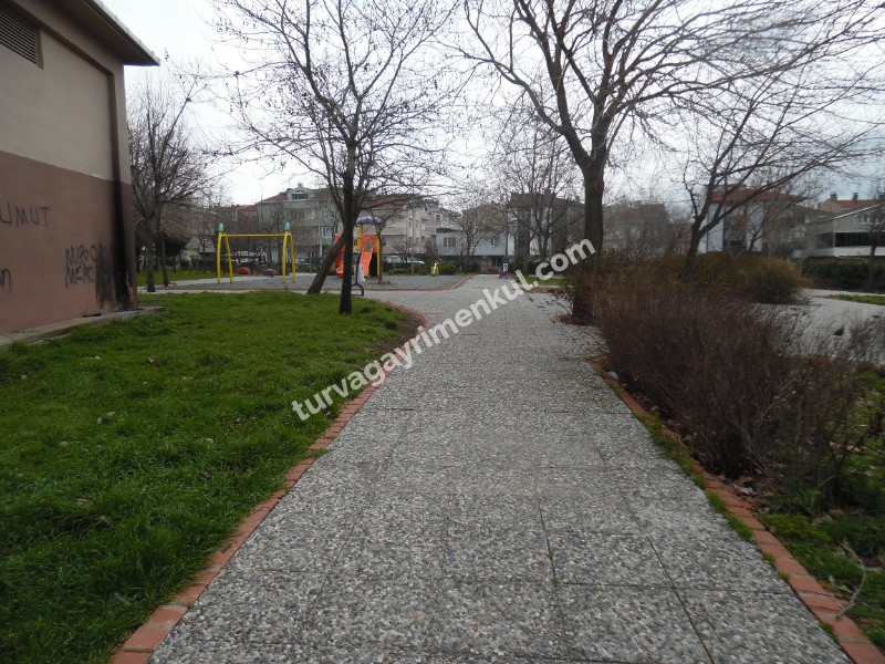 HAVUZLARDA ŞEHİT İSMAİL GÜLER PARKINA CEPHELİ DÜKKAN