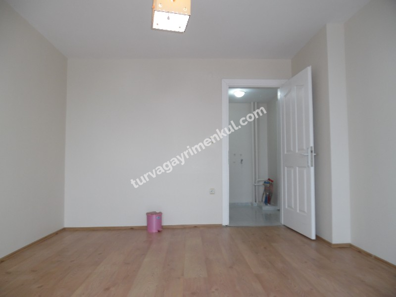 MUSTAFA KEMAL SİTESİNDE OKULLARA YAKIN KİRALIK 3+1 DAİRE