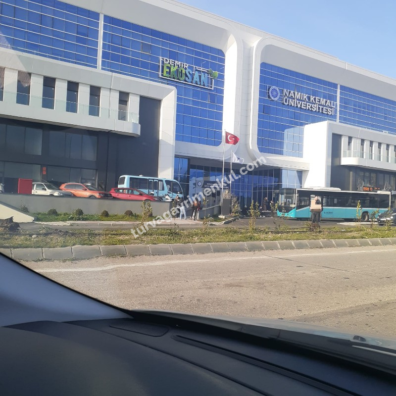 DEMİR EKOSAN SANAYİ SİTESİNDE AVM KONSEPTLİ CADDE CEPHELİ DÜKKAN