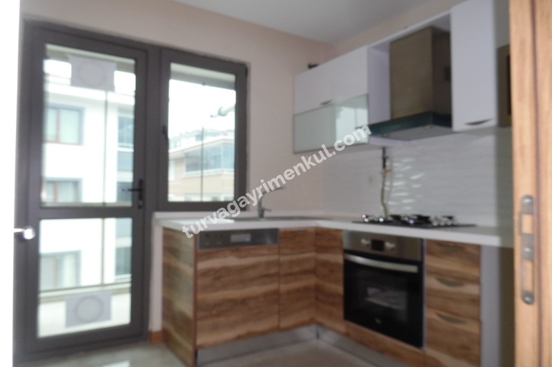 HÜKUMET KONAĞI VE ADLİYE YAKININDA KİRALIK AYRI MUTFAKLI OFİS