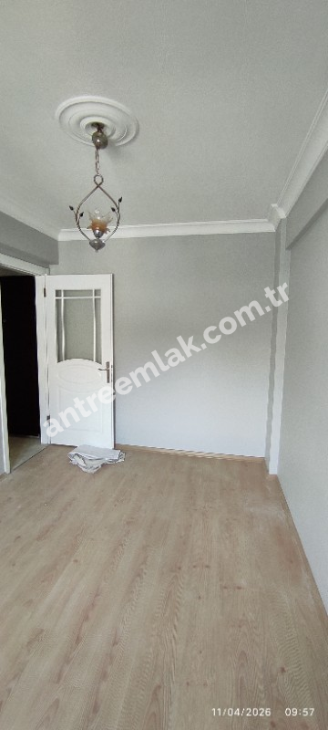 Antre Emlak'tan Kiralık Bahar Mahallesinde Hastane Yakını 3+1 Doğalgazlı Köşe Yeni Daire