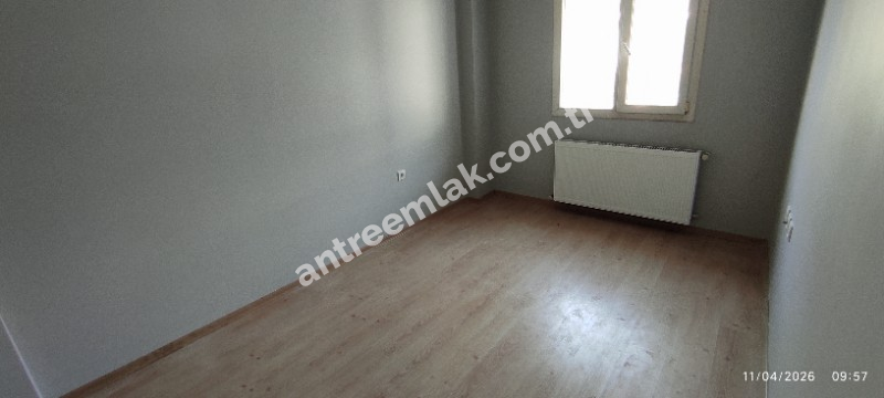 Antre Emlak'tan Kiralık Bahar Mahallesinde Hastane Yakını 3+1 Doğalgazlı Köşe Yeni Daire