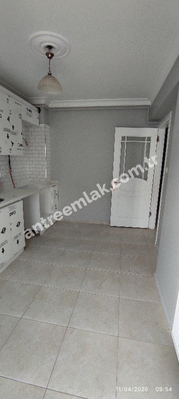 Antre Emlak'tan Kiralık Bahar Mahallesinde Hastane Yakını 3+1 Doğalgazlı Köşe Yeni Daire