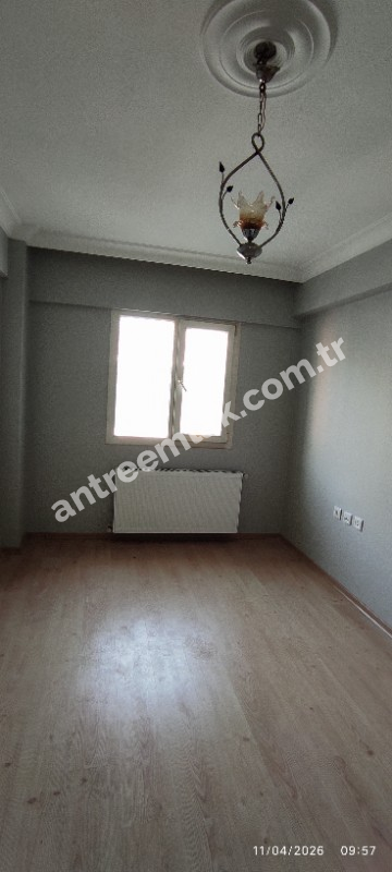Antre Emlak'tan Kiralık Bahar Mahallesinde Hastane Yakını 3+1 Doğalgazlı Köşe Yeni Daire
