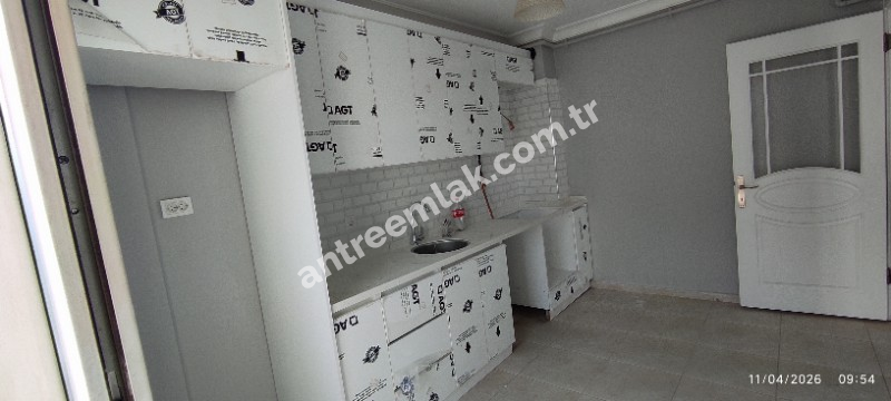 Antre Emlak'tan Kiralık Bahar Mahallesinde Hastane Yakını 3+1 Doğalgazlı Köşe Yeni Daire