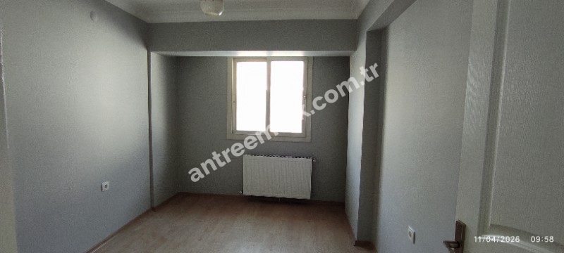Antre Emlak'tan Kiralık Bahar Mahallesinde Hastane Yakını 3+1 Doğalgazlı Köşe Yeni Daire