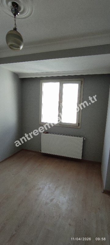 Antre Emlak'tan Kiralık Bahar Mahallesinde Hastane Yakını 3+1 Doğalgazlı Köşe Yeni Daire