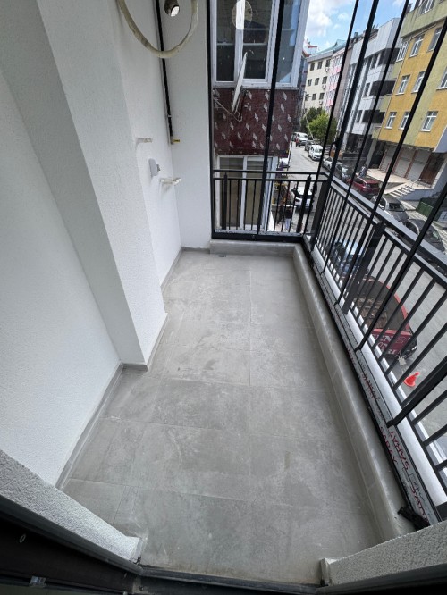 Binevler'de Metro'ya Çok Yakın 2+1 & 100 m2 Sıfır Lüks Konut Satılık