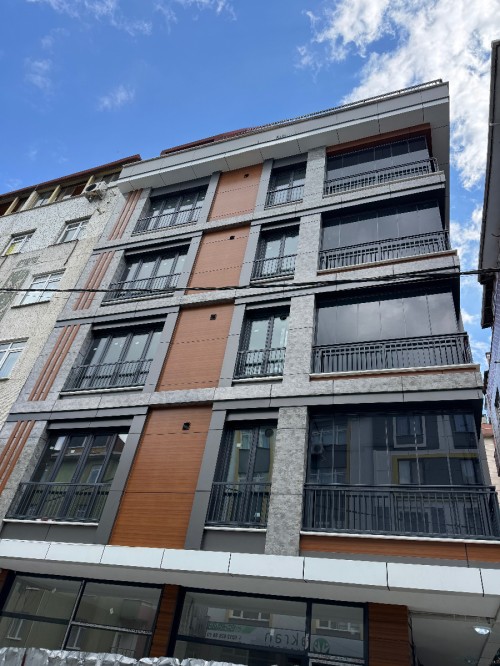 Binevler'de Metro'ya Çok Yakın 2+1 & 100 m2 Sıfır Lüks Konut Satılık