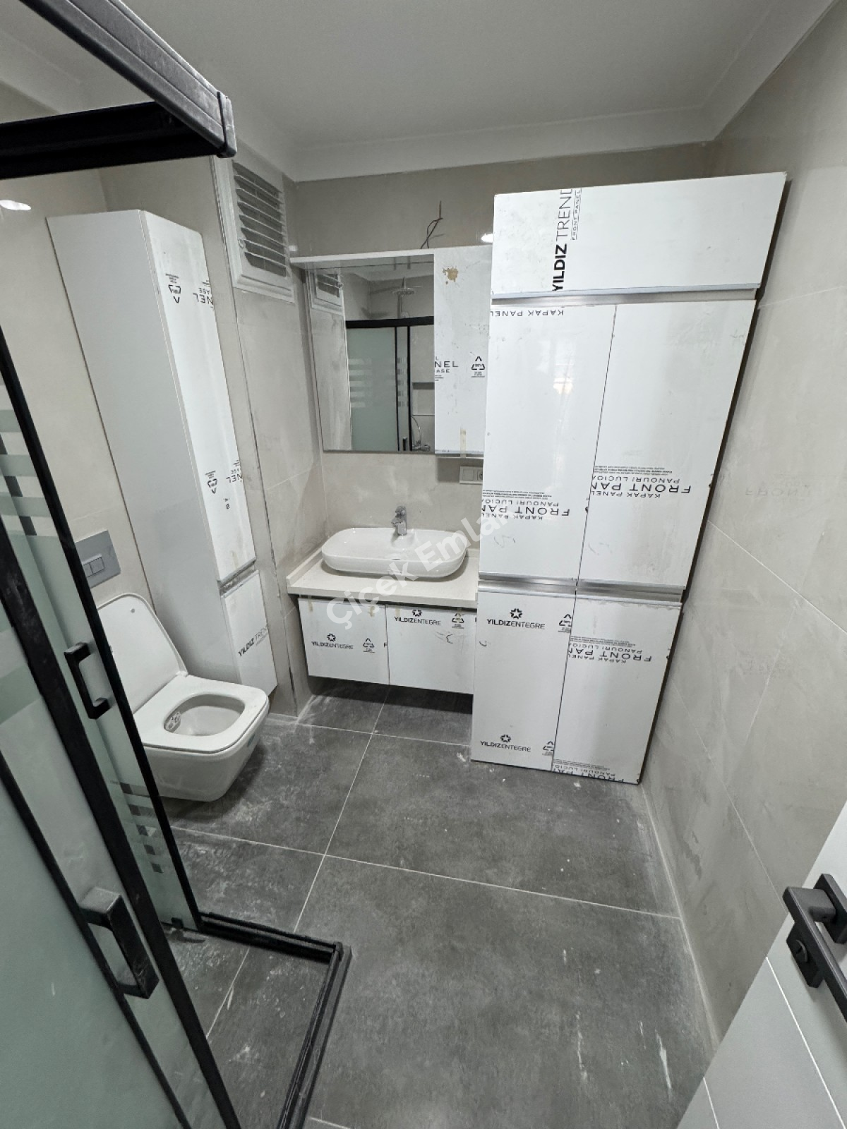 Binevler'de Metro'ya Çok Yakın 2+1 & 100 m2 Sıfır Lüks Konut Satılık