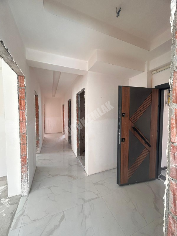 AFYON ÜÇOK EMLAKTAN MAREŞAL F. ÇAKMAK MAH SIFIR EBEBYN BANYOLU 3+1 110M² SATILIK DAİRE 