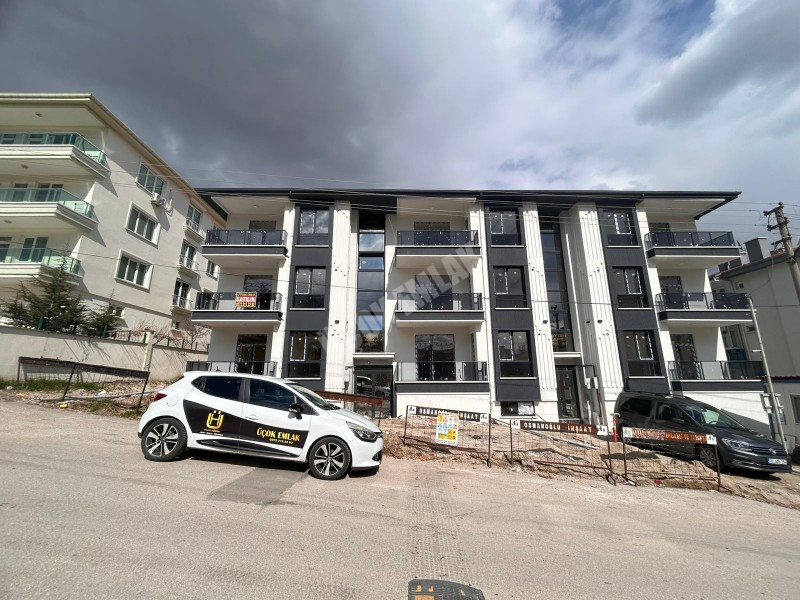 AFYON ÜÇOK EMLAKTAN MAREŞAL F. ÇAKMAK MAH SIFIR EBEBYN BANYOLU 3+1 110M² SATILIK DAİRE 