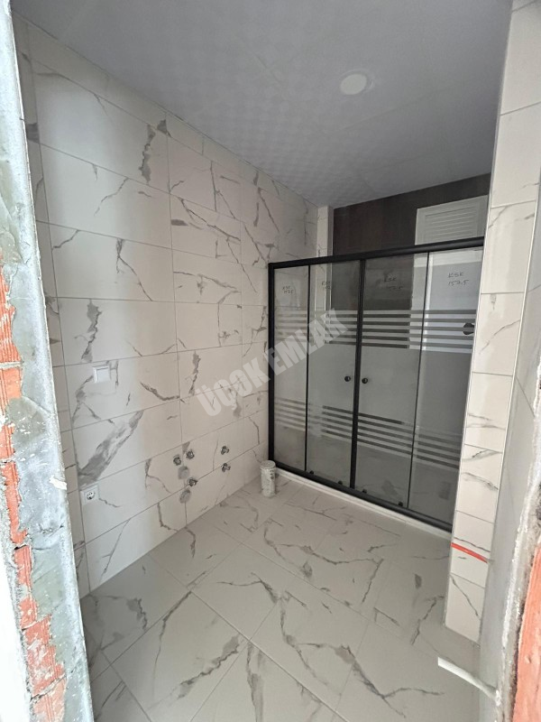 AFYON ÜÇOK EMLAKTAN MAREŞAL F. ÇAKMAK MAH SIFIR EBEBYN BANYOLU 3+1 110M² SATILIK DAİRE 