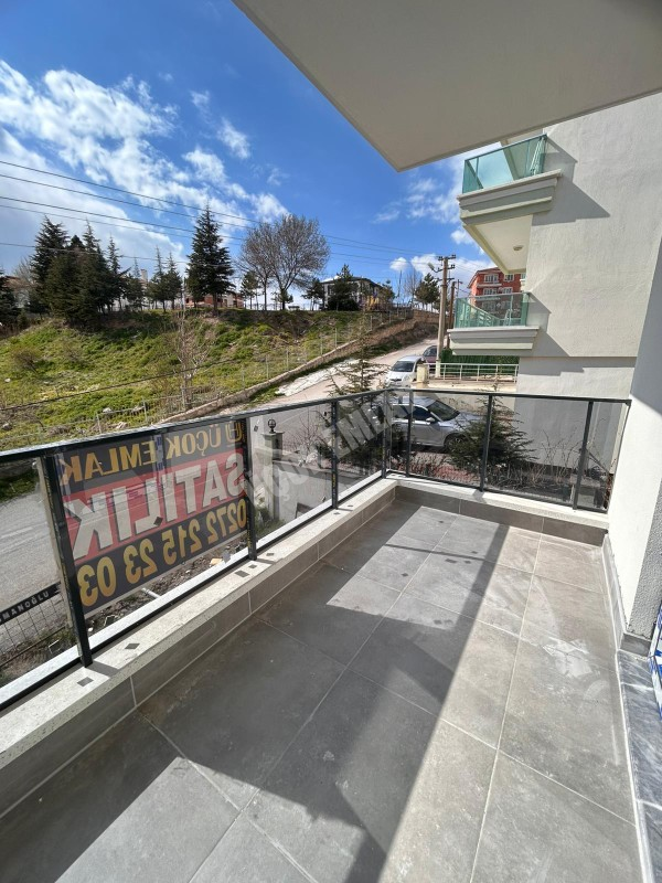 AFYON ÜÇOK EMLAKTAN MAREŞAL F. ÇAKMAK MAH SIFIR EBEBYN BANYOLU 3+1 110M² SATILIK DAİRE 