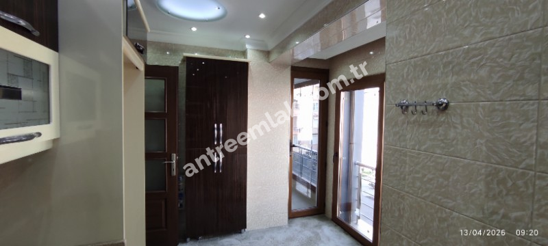 Antre Emlak'tan Kiralık Bozyaka Merkezde Şerefiye Cami Durağı  2+1 Doğalgazlı Açık Otoparklı Yeni Daire