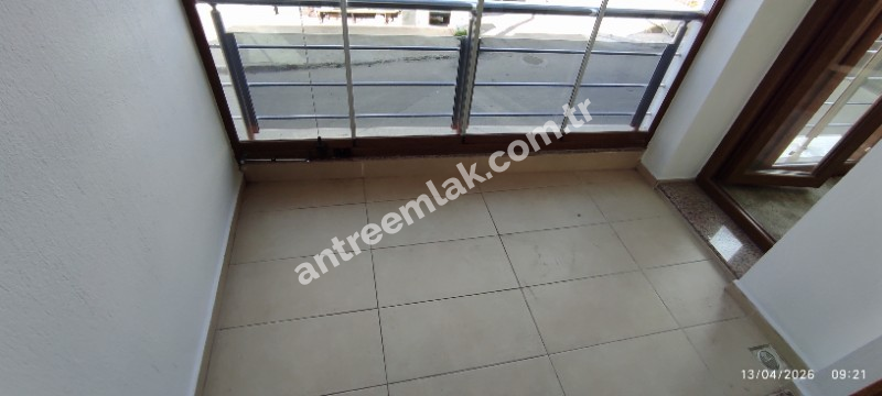 Antre Emlak'tan Kiralık Bozyaka Merkezde Şerefiye Cami Durağı  2+1 Doğalgazlı Açık Otoparklı Yeni Daire