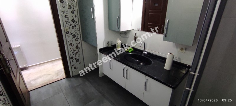 Antre Emlak'tan Kiralık Bozyaka Merkezde Şerefiye Cami Durağı  2+1 Doğalgazlı Açık Otoparklı Yeni Daire