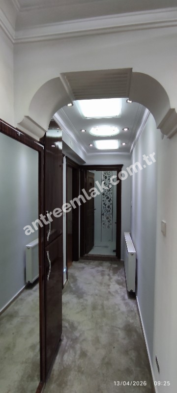 Antre Emlak'tan Kiralık Bozyaka Merkezde Şerefiye Cami Durağı  2+1 Doğalgazlı Açık Otoparklı Yeni Daire