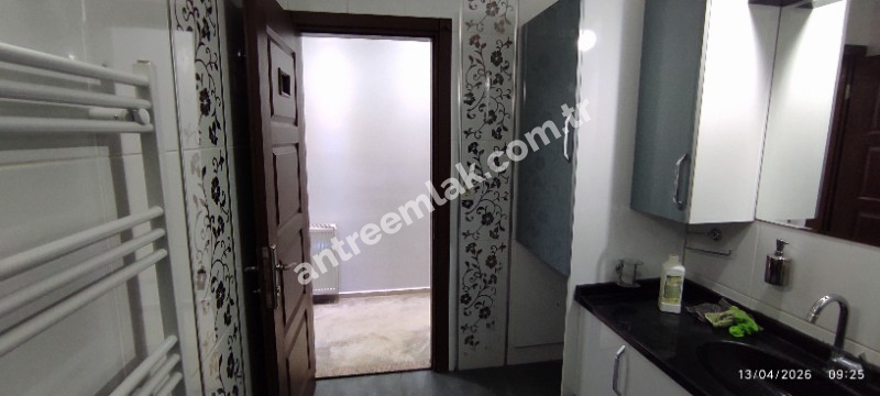 Antre Emlak'tan Kiralık Bozyaka Merkezde Şerefiye Cami Durağı  2+1 Doğalgazlı Açık Otoparklı Yeni Daire