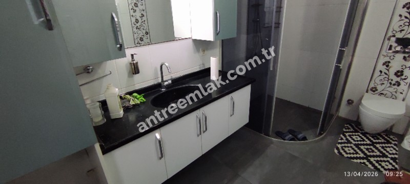 Antre Emlak'tan Kiralık Bozyaka Merkezde Şerefiye Cami Durağı  2+1 Doğalgazlı Açık Otoparklı Yeni Daire