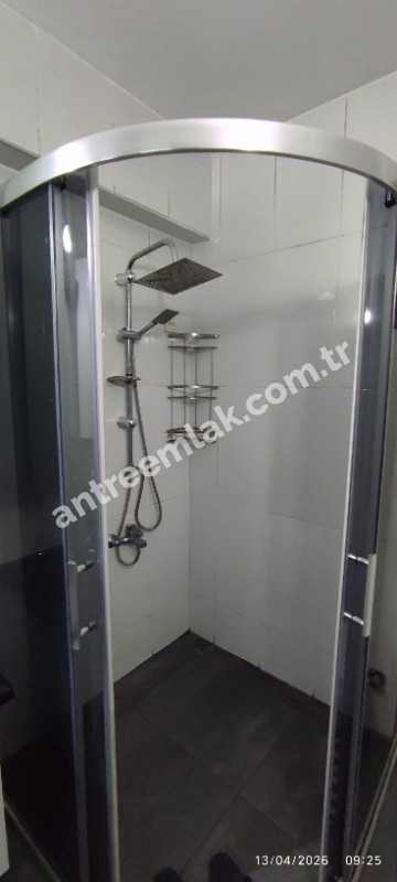 Antre Emlak'tan Kiralık Bozyaka Merkezde Şerefiye Cami Durağı  2+1 Doğalgazlı Açık Otoparklı Yeni Daire