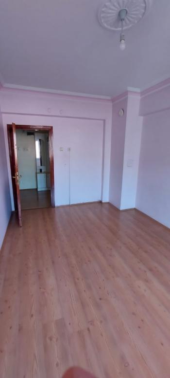 GÜVENAY - ÇORUM YAVRUTURNA CENGİZ TOPEL CADDESİ ÜZERİ 3+1 SATILIK DAİRE