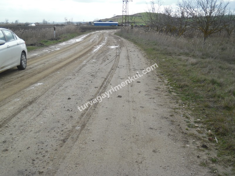 DEĞİRMENKÖYDE YATIRIMLIK 5700 M2 TARLA