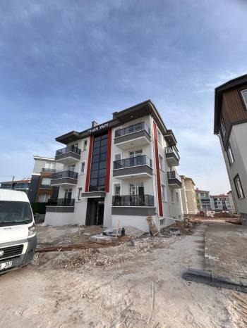 AFYON ÜÇOK EMLAKTAN KANLICA MAH 2+1 80M² SIFIR SATILLIK DAİRE 