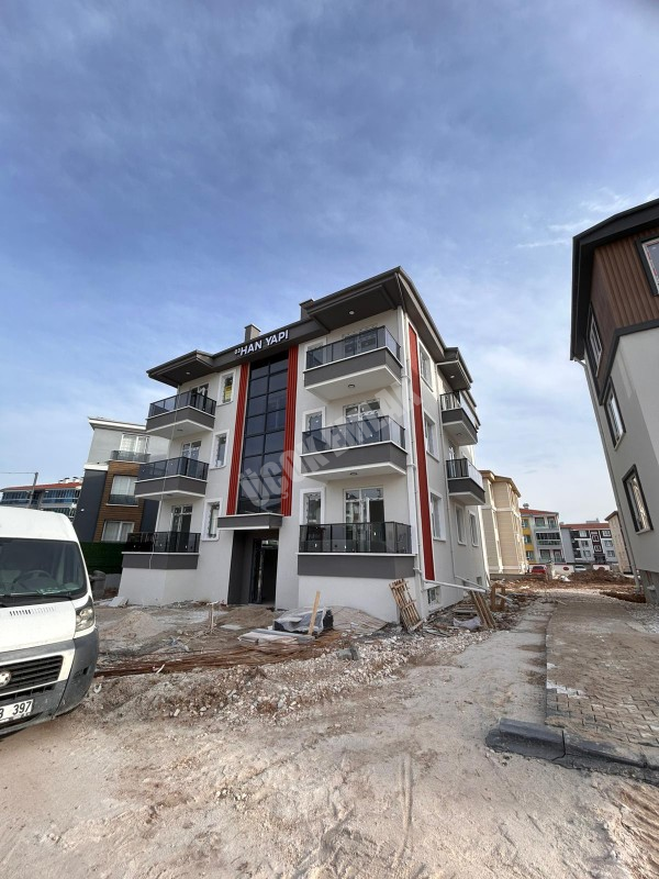 AFYON ÜÇOK EMLAKTAN KANLICA MAH 2+1 80M² SIFIR SATILLIK DAİRE 