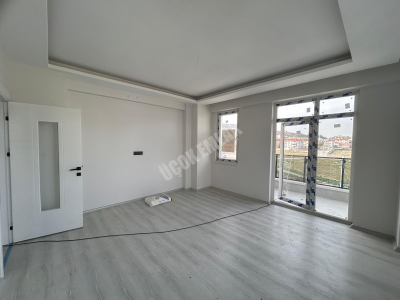 AFYON ÜÇOK EMLAKTAN KANLICA MAH 2+1 80M² SIFIR SATILLIK DAİRE 