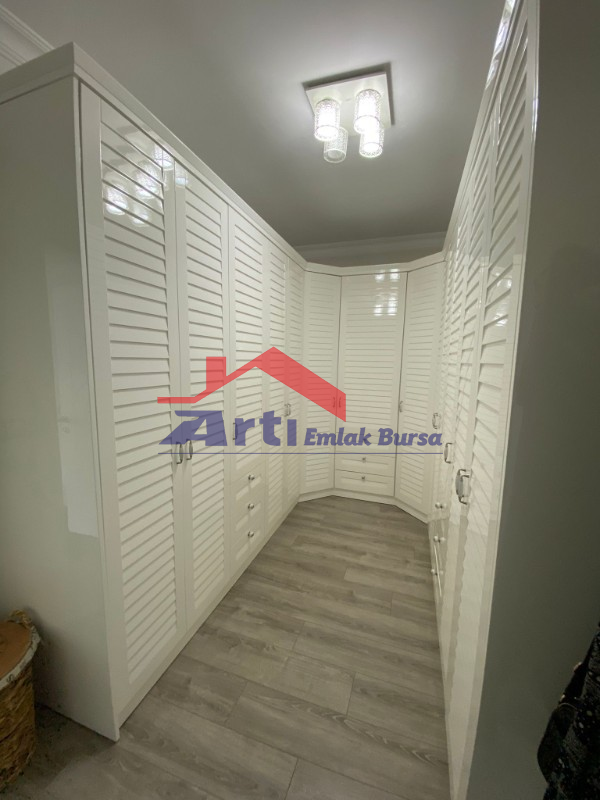 ARTI'DAN 19 MAYIS'TA TAM DONANIM EMSALSİZ BURSA MANZARALI VİLLA