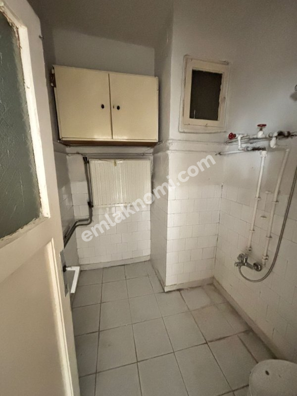 EMLAKNOMİ'den NEFİSE MAHALLESİN'DE ARAKAT Satılık Daire