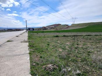 GÜVENAY - ÇORUM SİLMKENT ANA CADDE ÜZERİ SATILIK VİLLA ARSASI