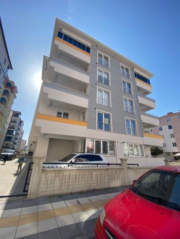 GÜVENAY - ÇORUM ULUKAVAK MAH. UHUT CAMİİ CİVARI  3+1 SATILIK  DAİRE 