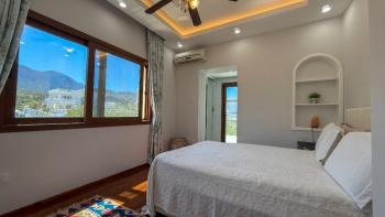 Girne Bellapais Bölgesinde Özel Havuzlu ve Peyzajlı Satılık 4+1 Villa